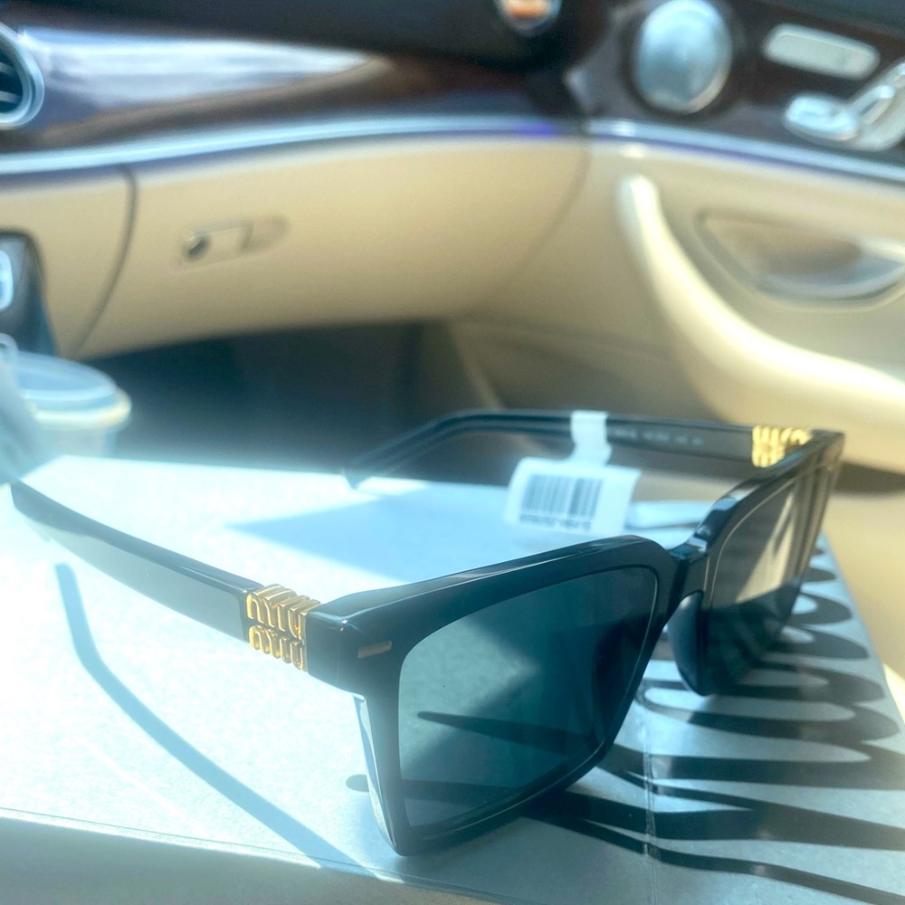 Brand new pair of MIU MIU sunglasses